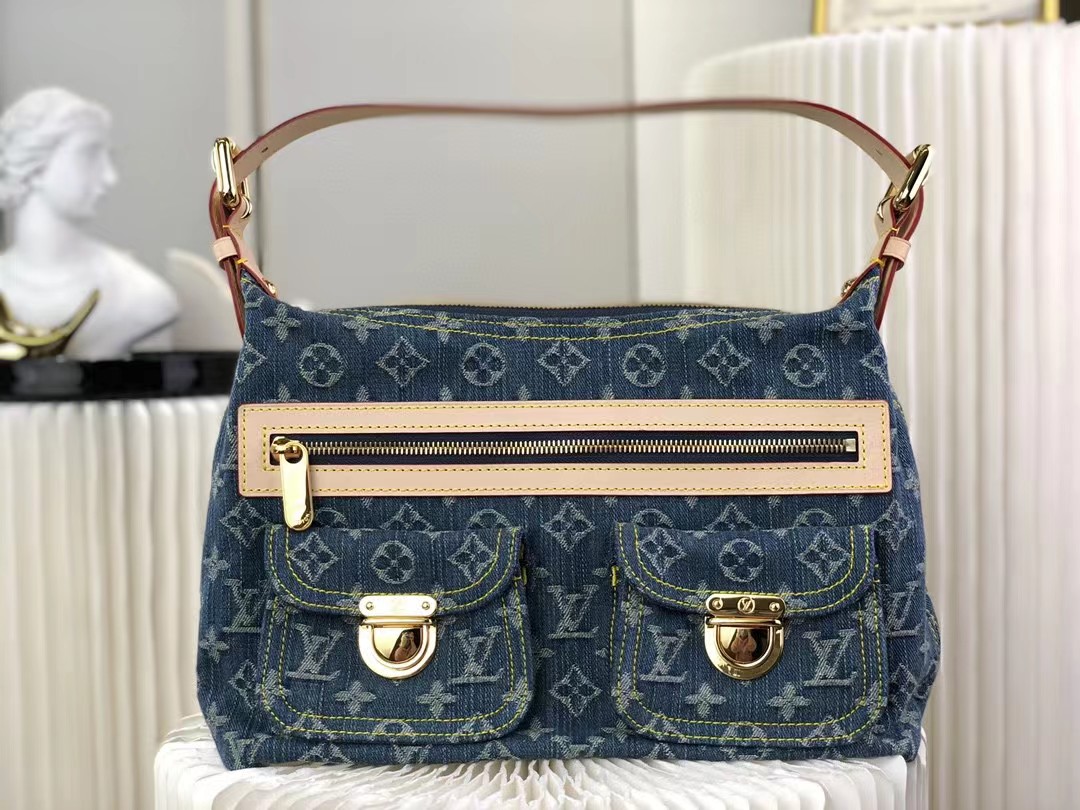 l0vis vvtt0n monogram De*1m baggy pm blue