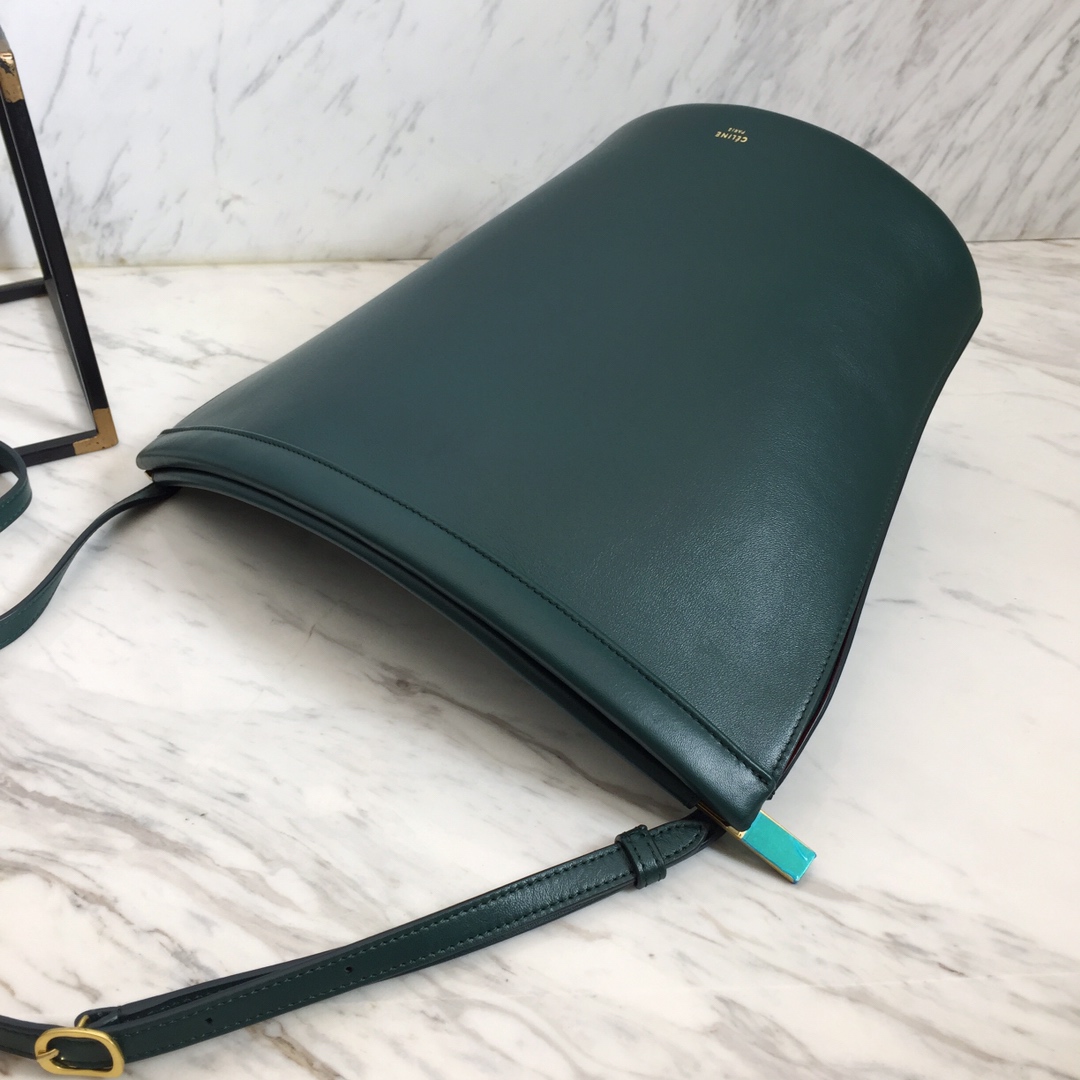 SANGLE BUCKET
