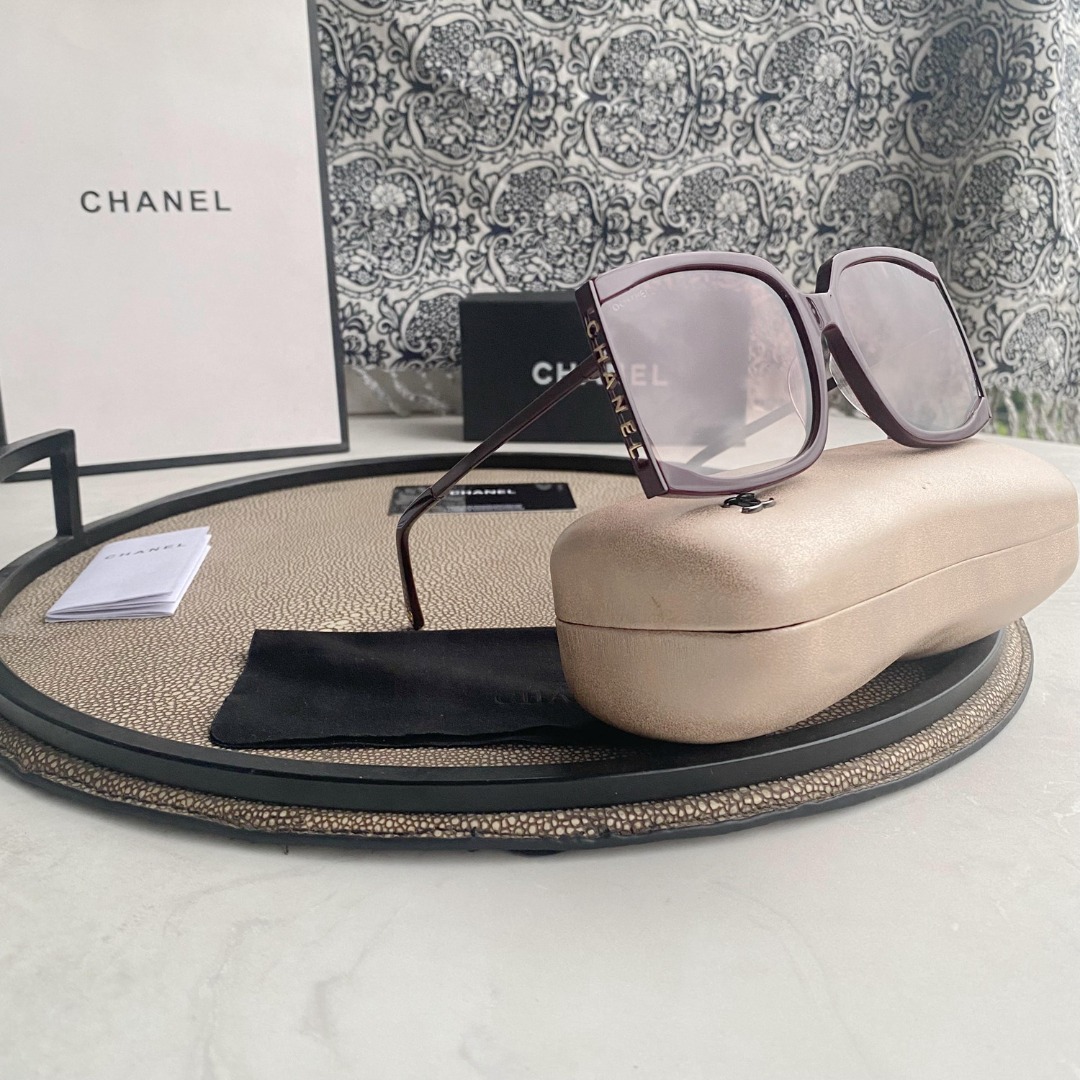 Vintage Ch**el sunglasses