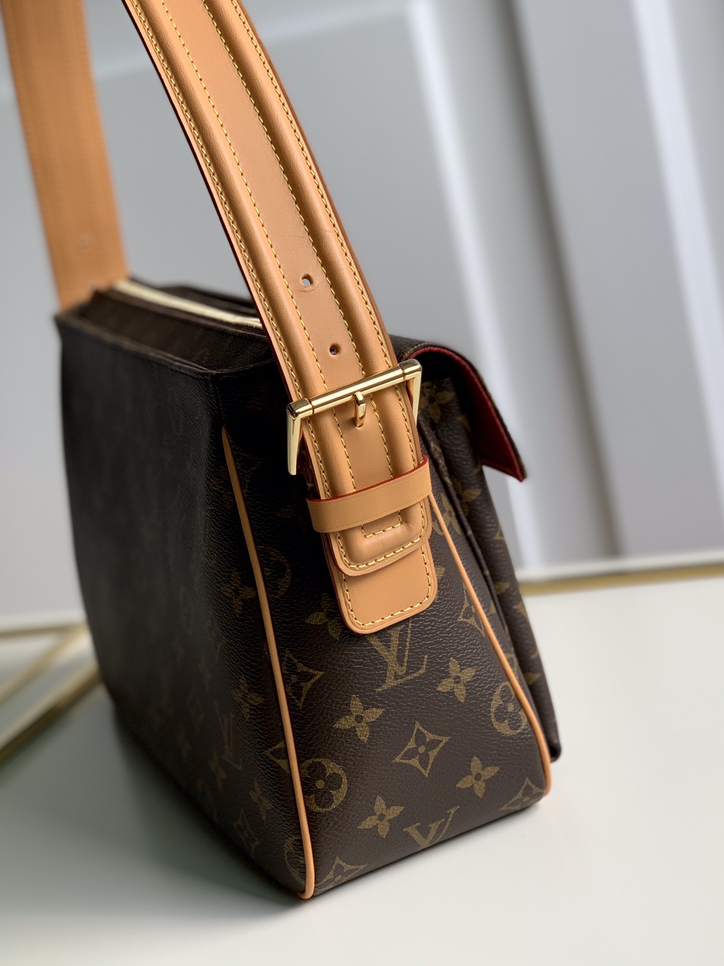 L0vis Vvtt0n Vintage Monogram Canvas Large Shoulder Bag