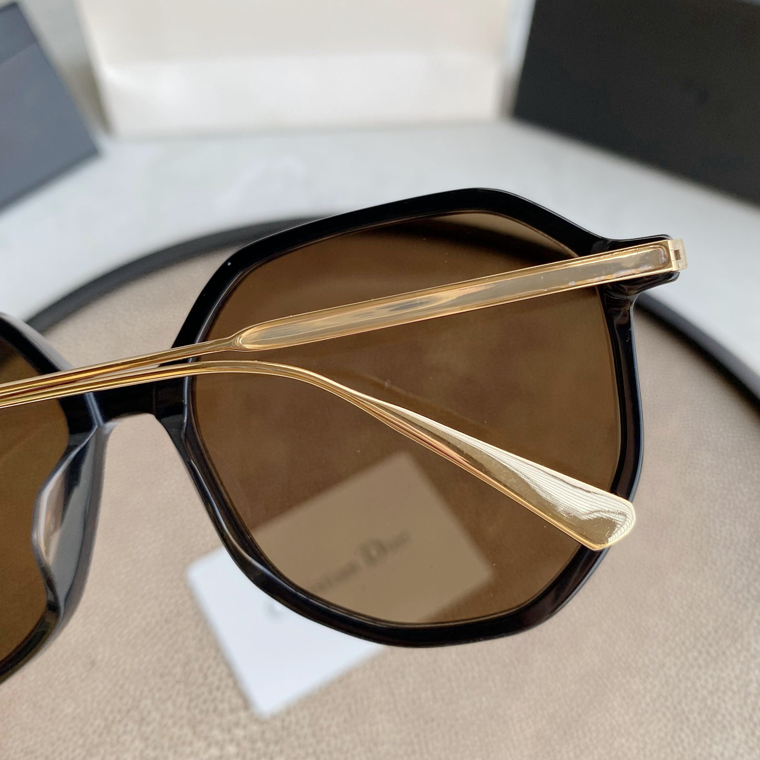 Round Sunglasses