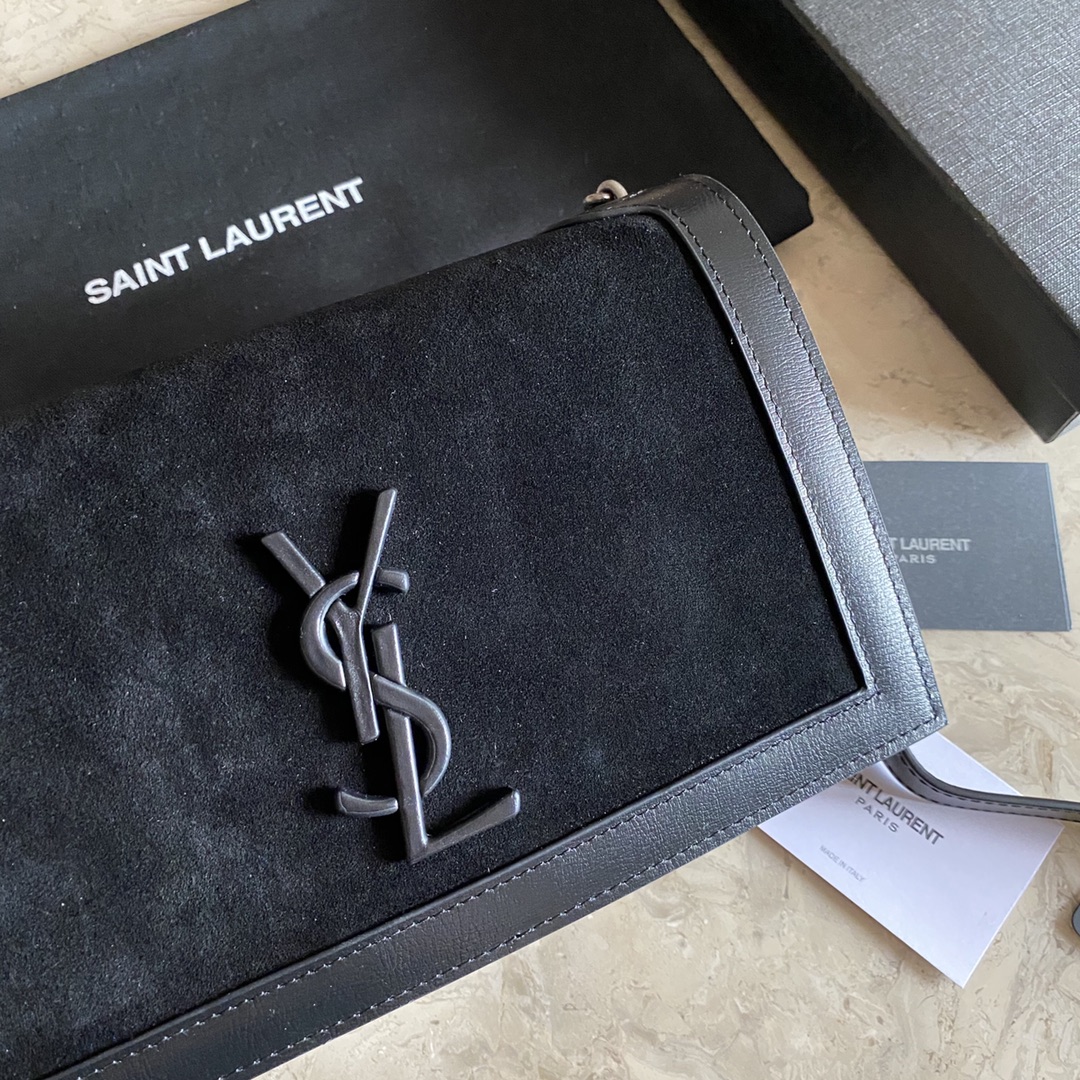 Y51 Monogram All Over Camera Bag
