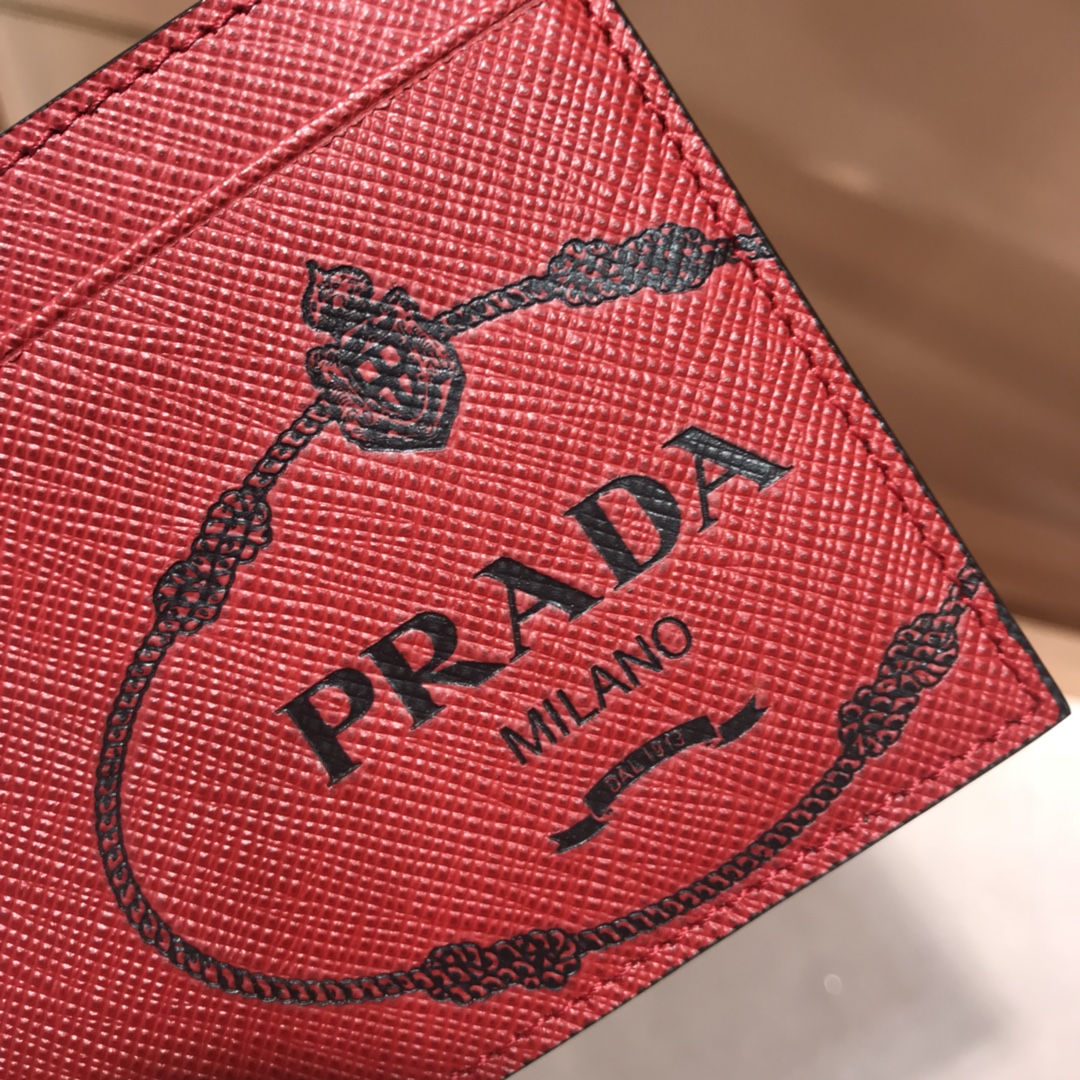 Pra*a clutch