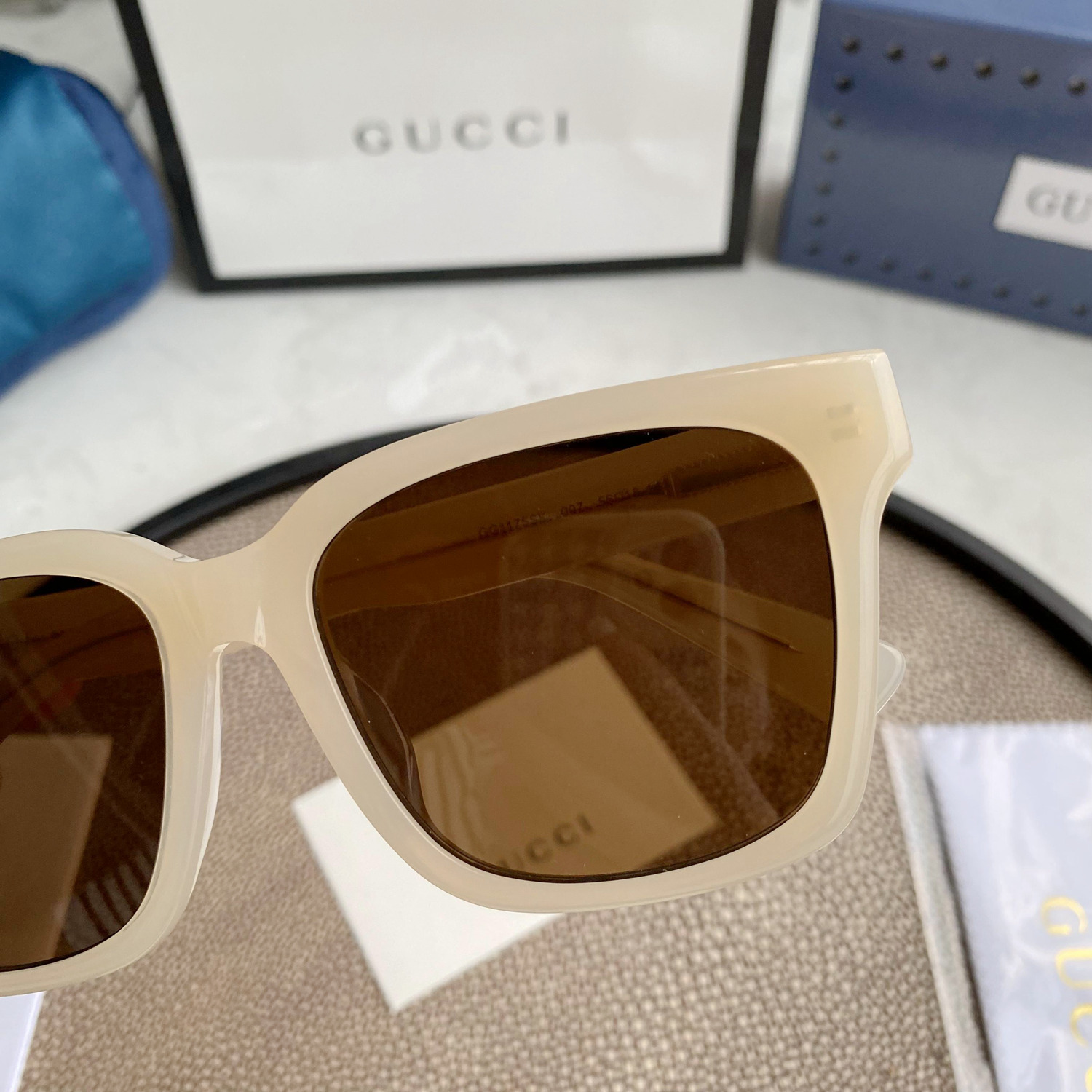 Gvc*1 acetate sunglasses with logo