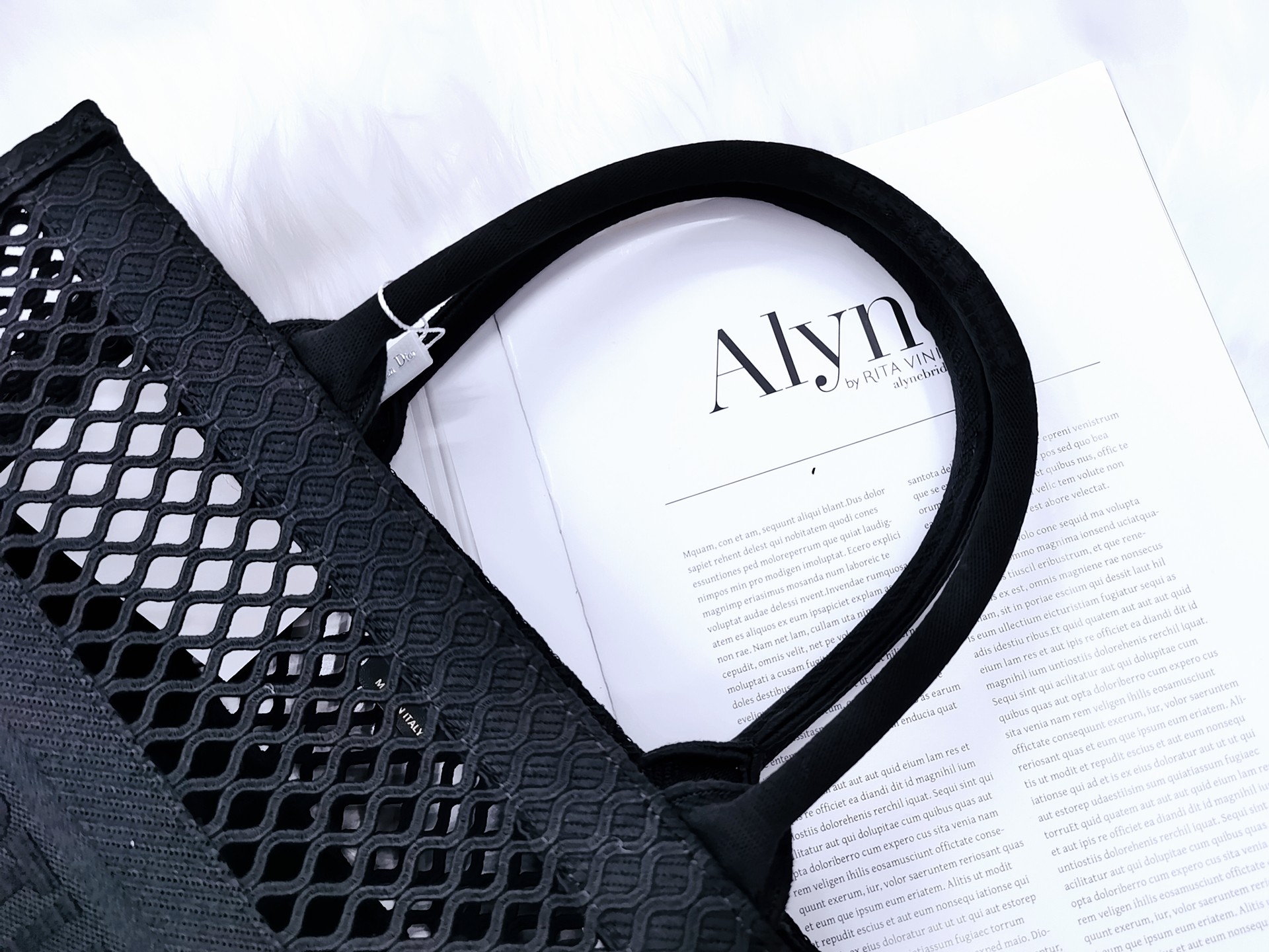 D10r Book Tote