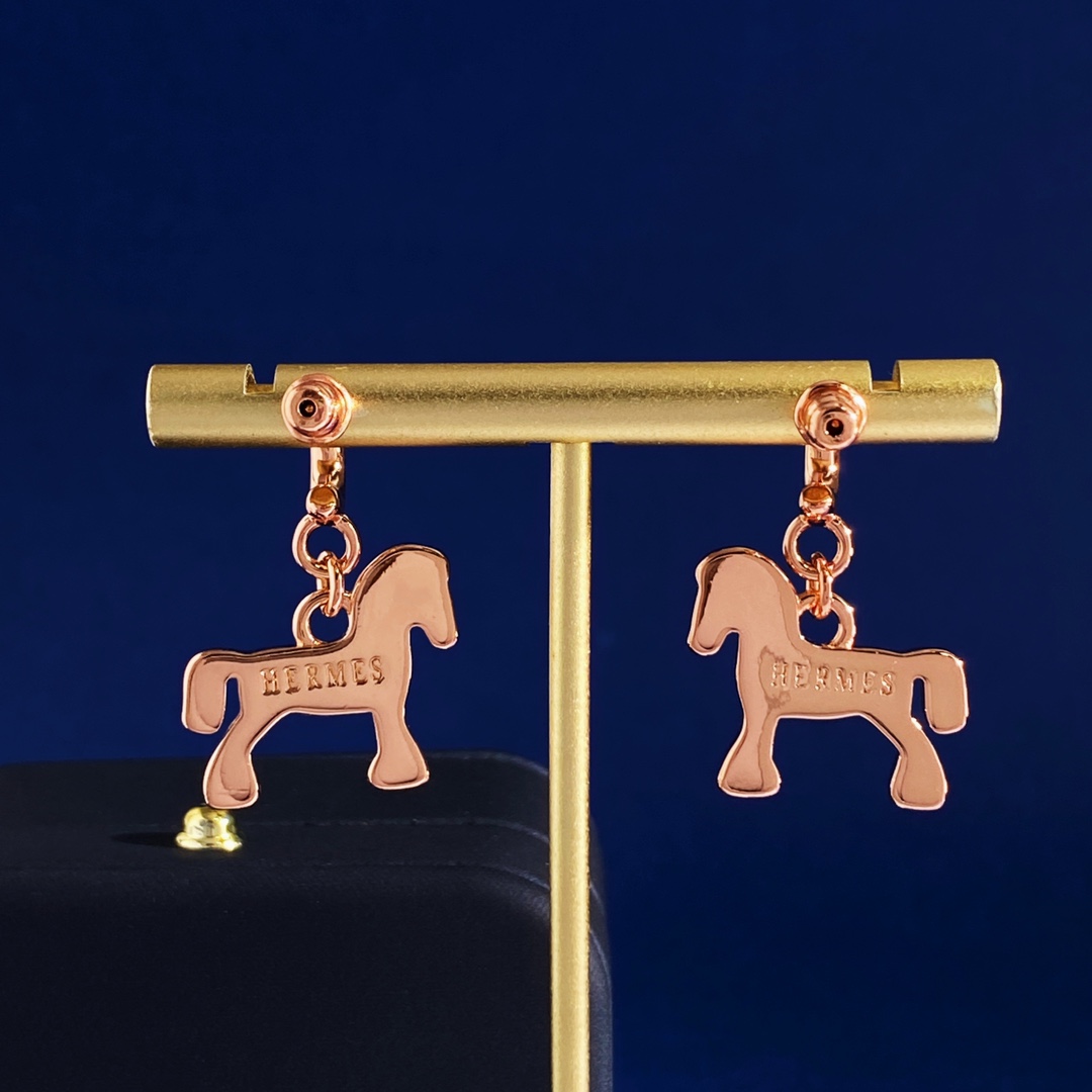 H**me5 Cheval Earrings