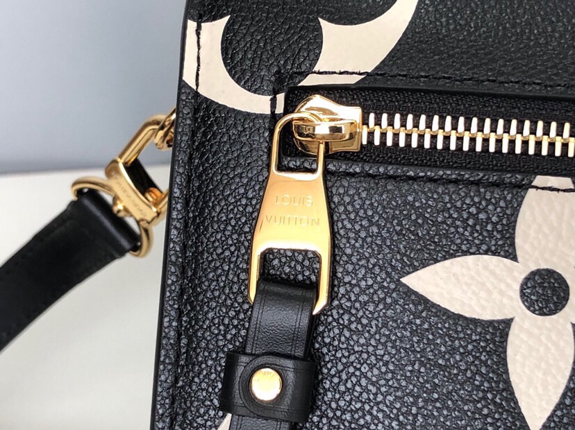 LV CRAFTY POCHETTE MÉTIS