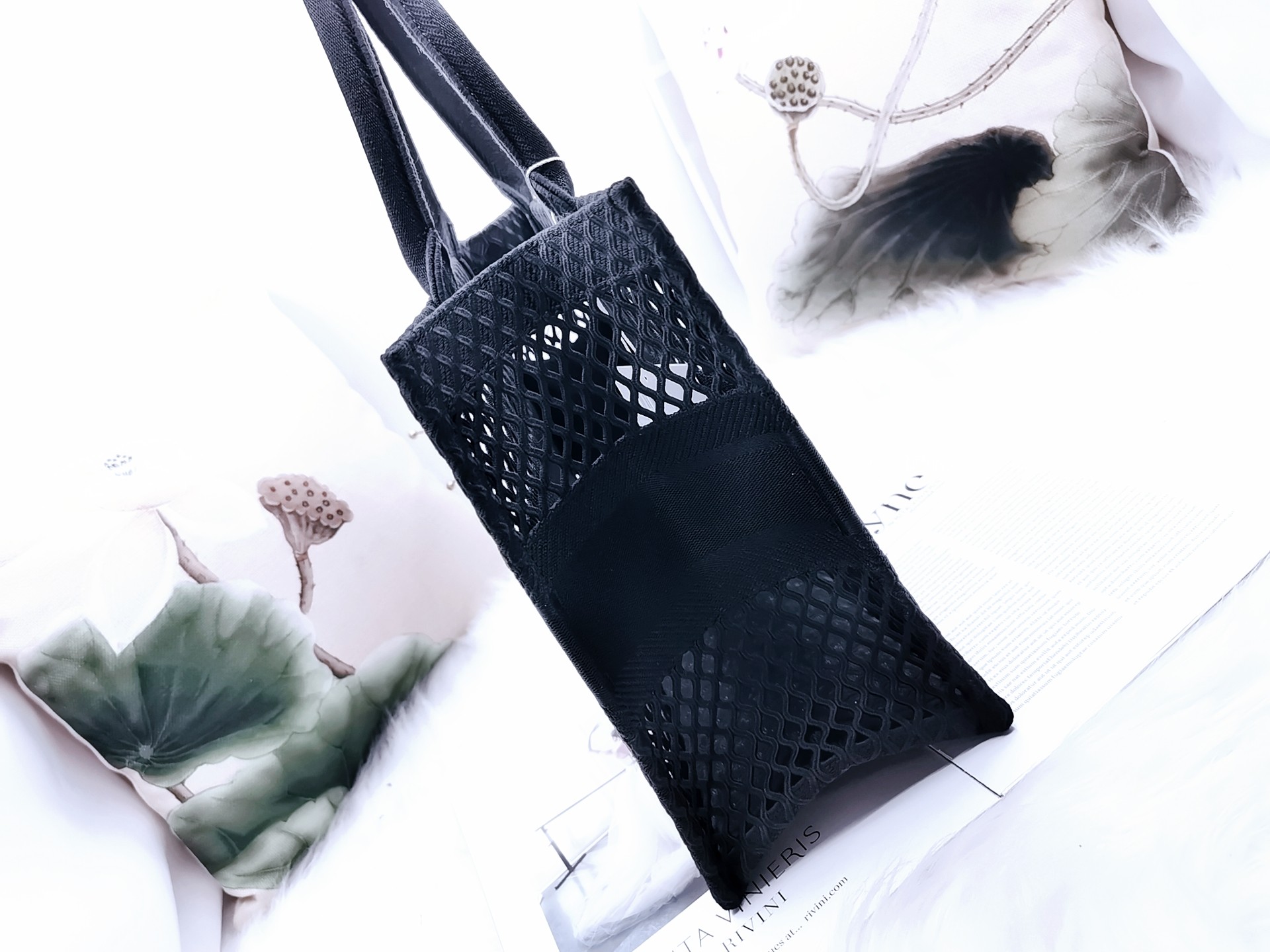D10r Book Tote