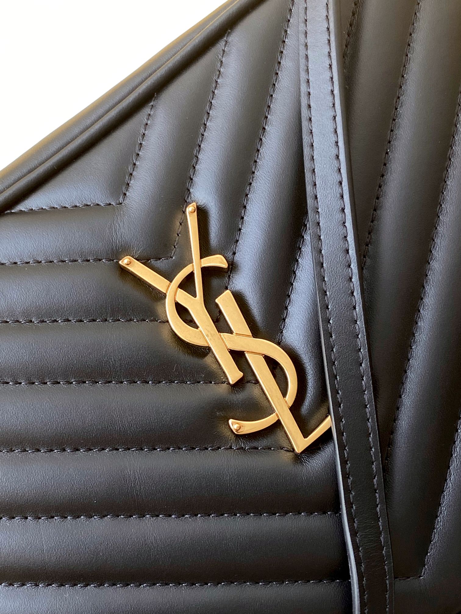 MONOGRAM Sa1nt Lau*nt