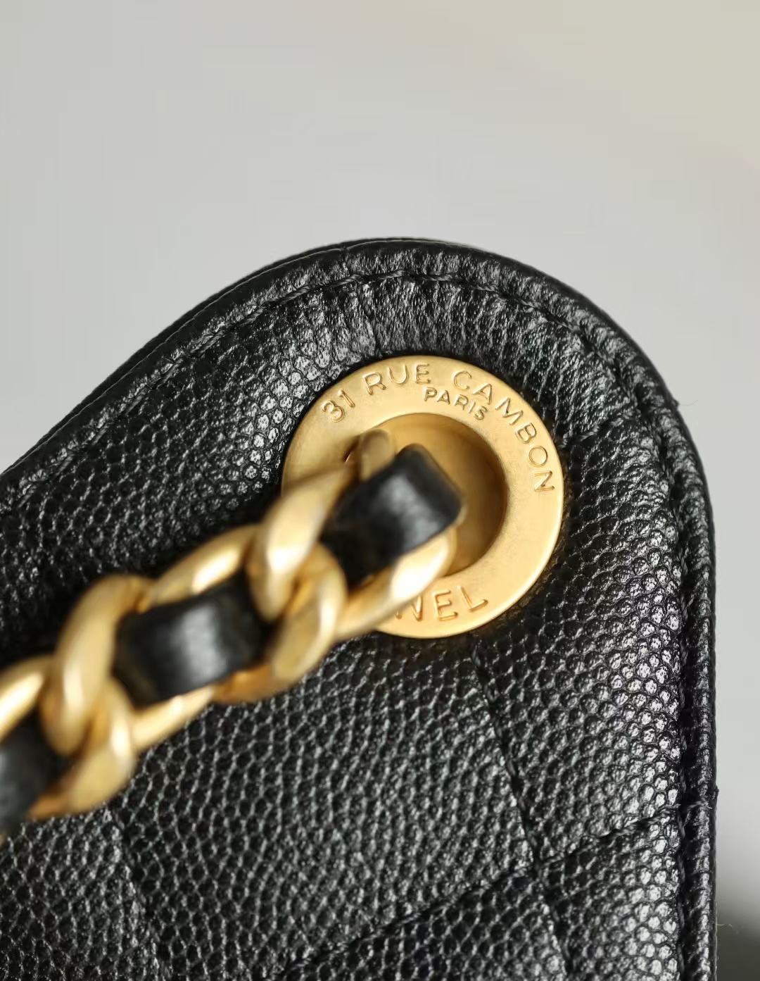 Ch**el 25 MEDIUM HANDBAG