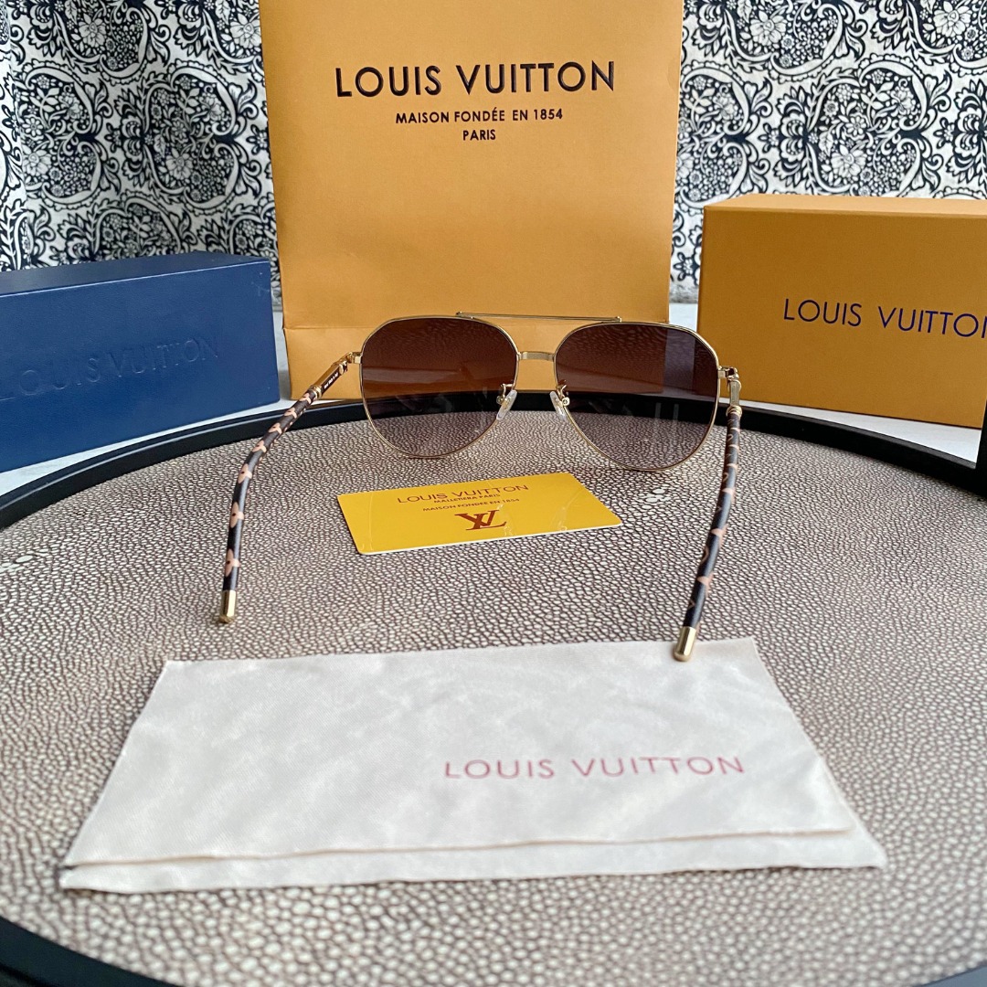 MATTHEW WILLIAMSON MAGNOLIA SUNGLASSES IN YELLOW GOLD