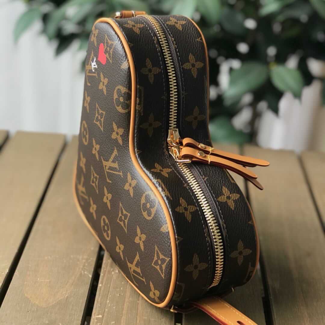 L0vis Vvtt0n Game On Cœur Bag