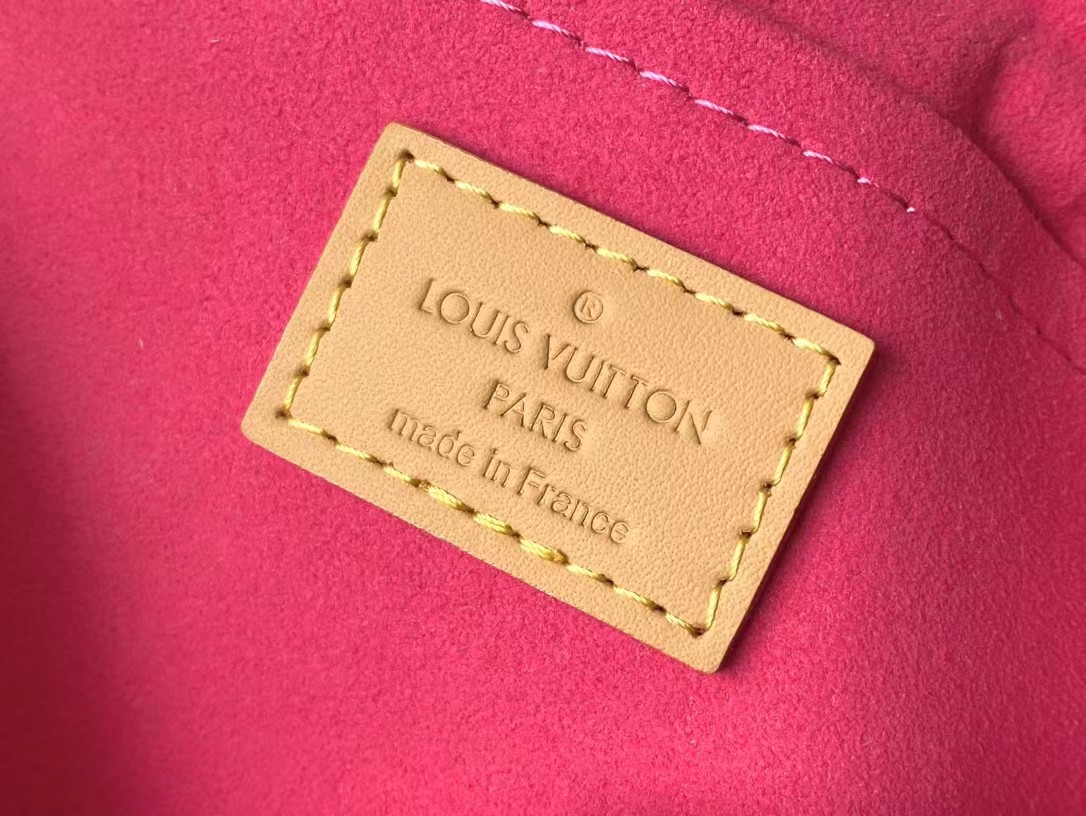 l0vis vvtt0n pink monogram De*1m pleaty