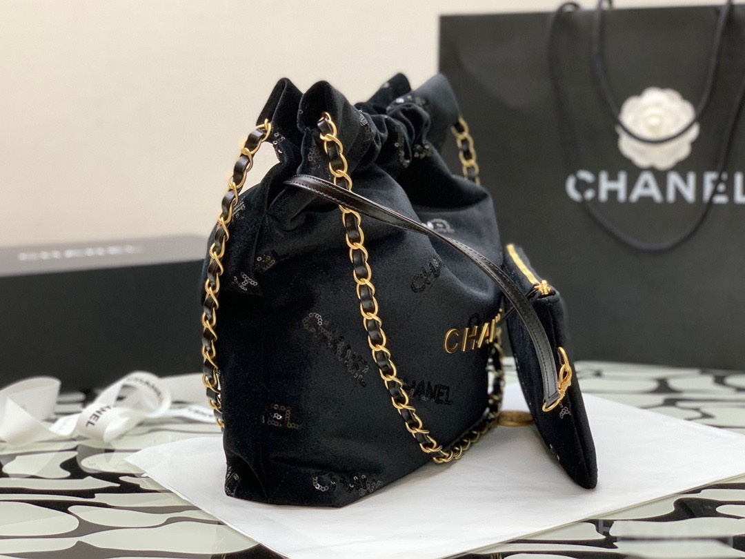Ch**el 22