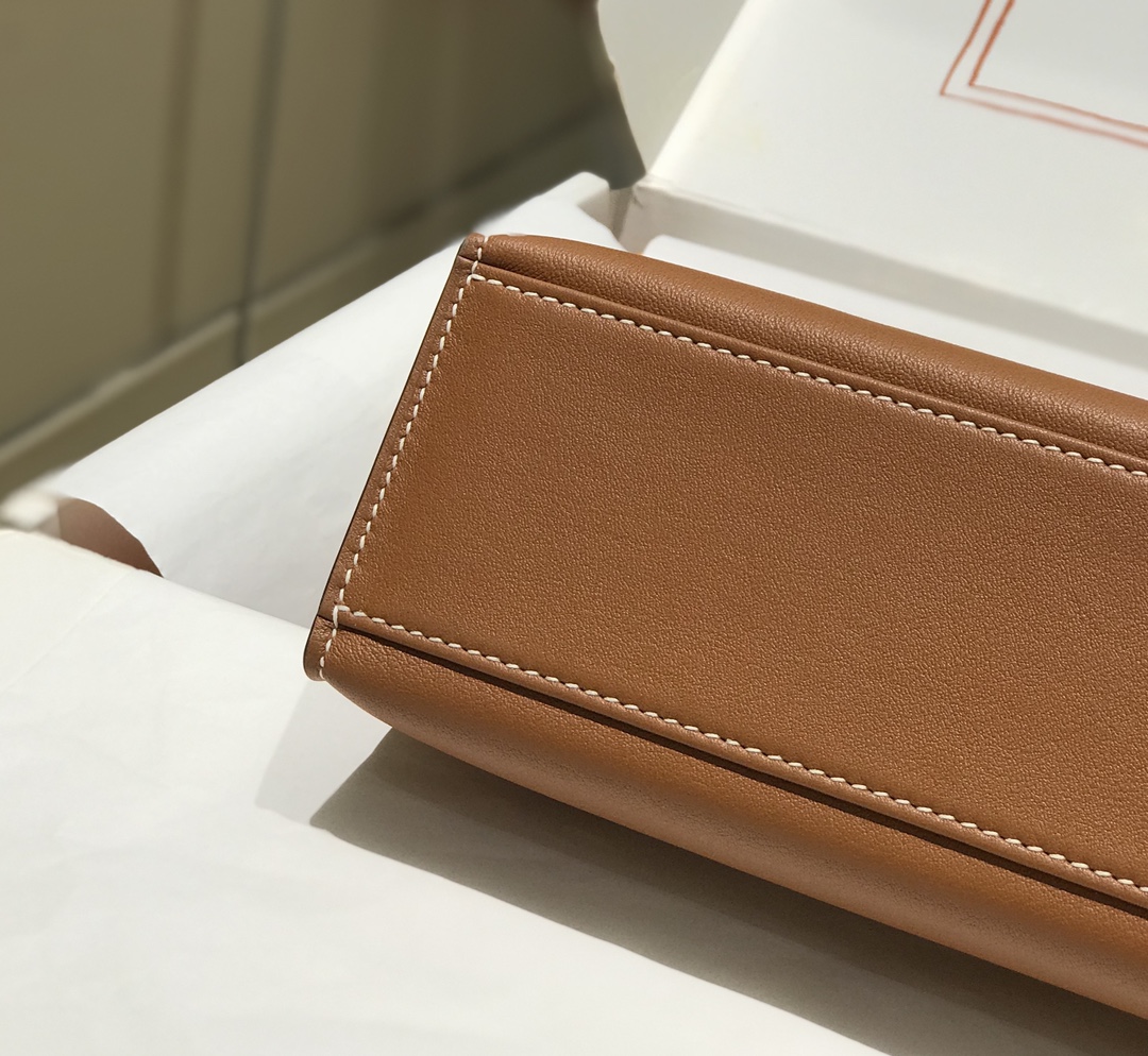 H**me5 Kelly Pochette