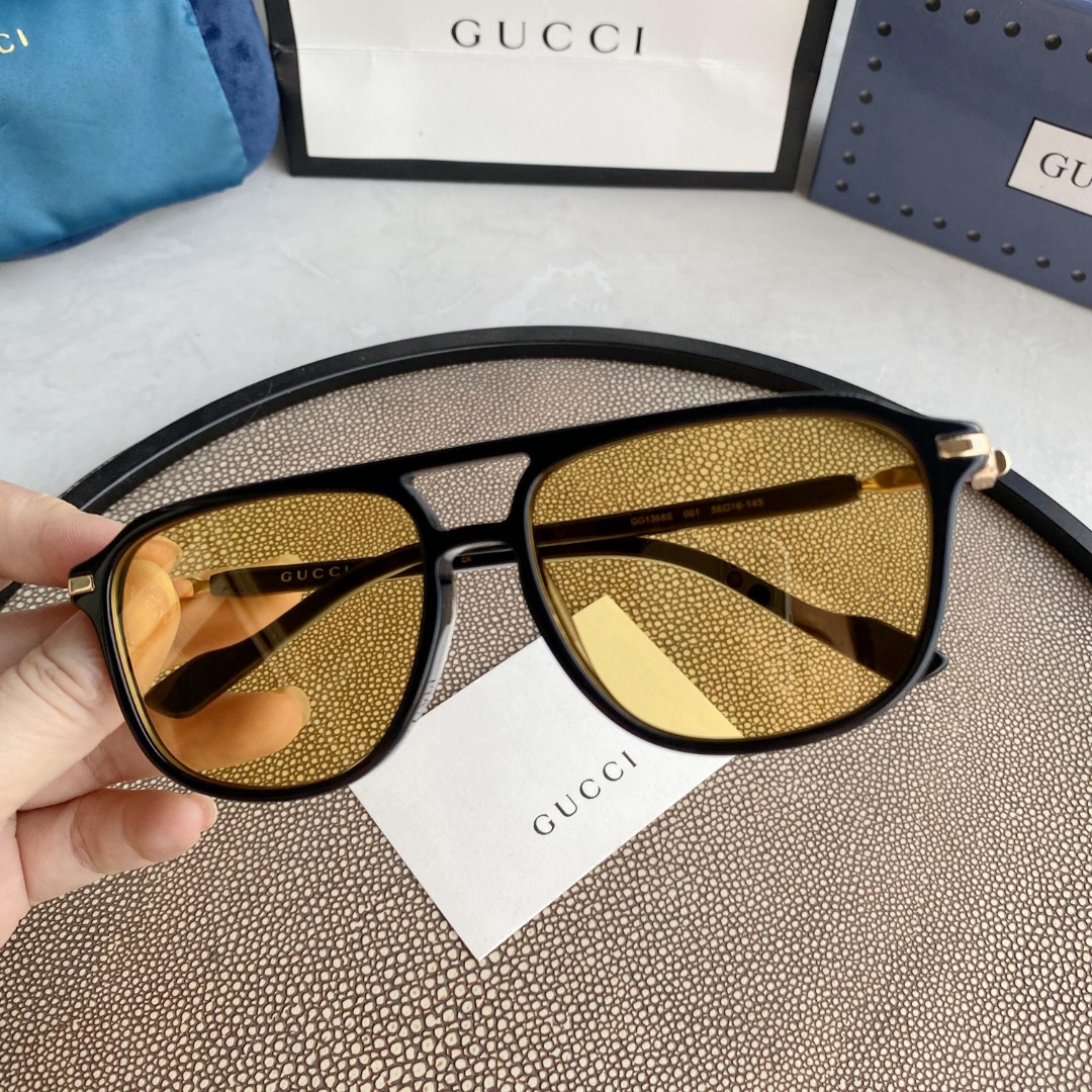 AVIATOR SUNGLASSES