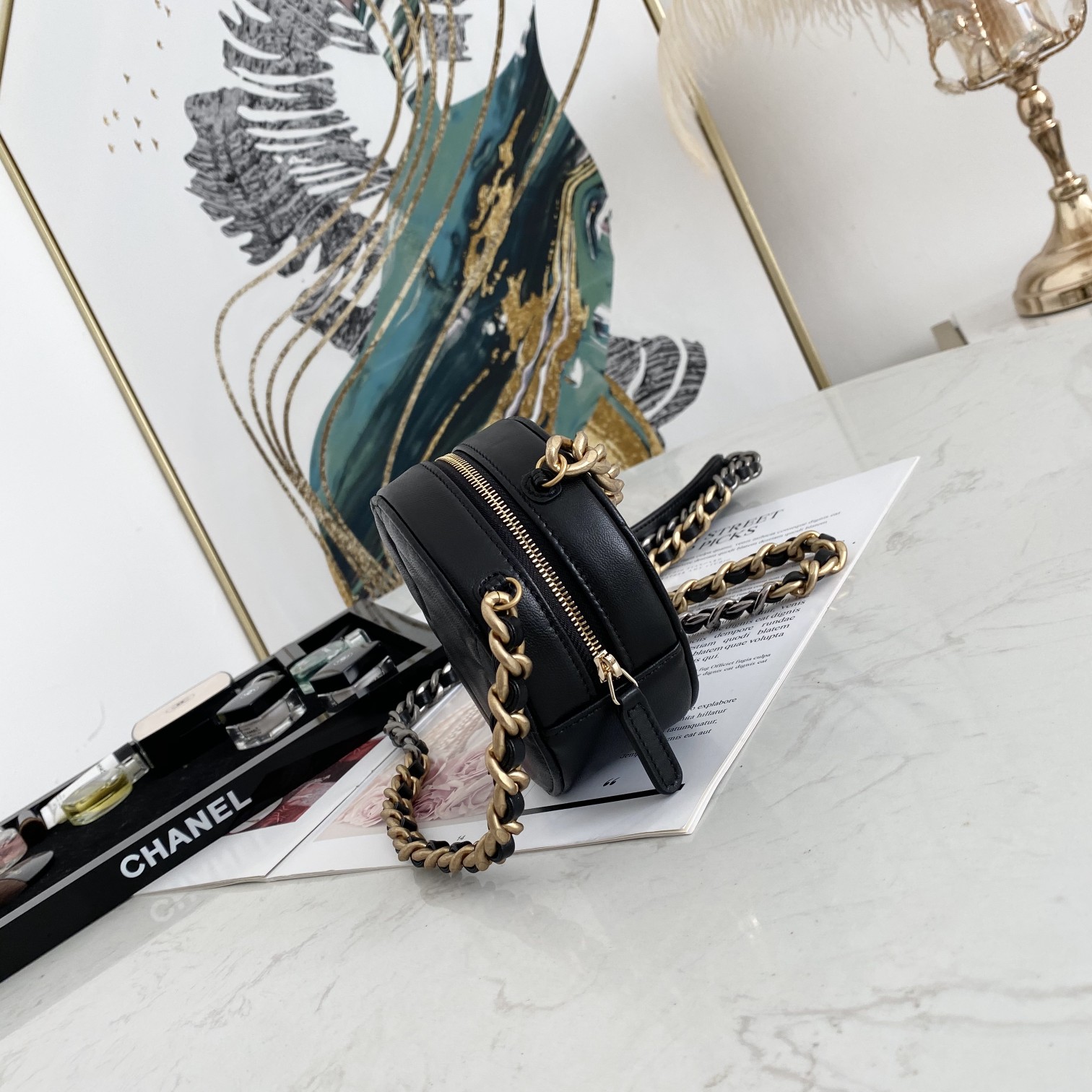 Ch**el 19 CLUTCH WITH CHAIN