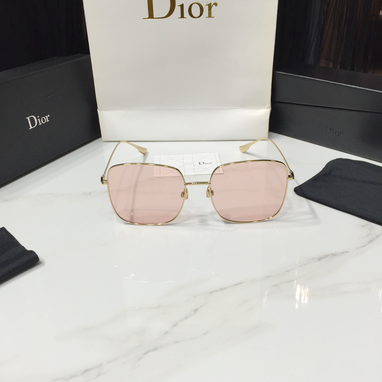 STELLAIRE Sunglasses