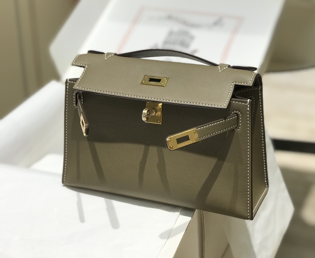 H**me5 Kelly Pochette