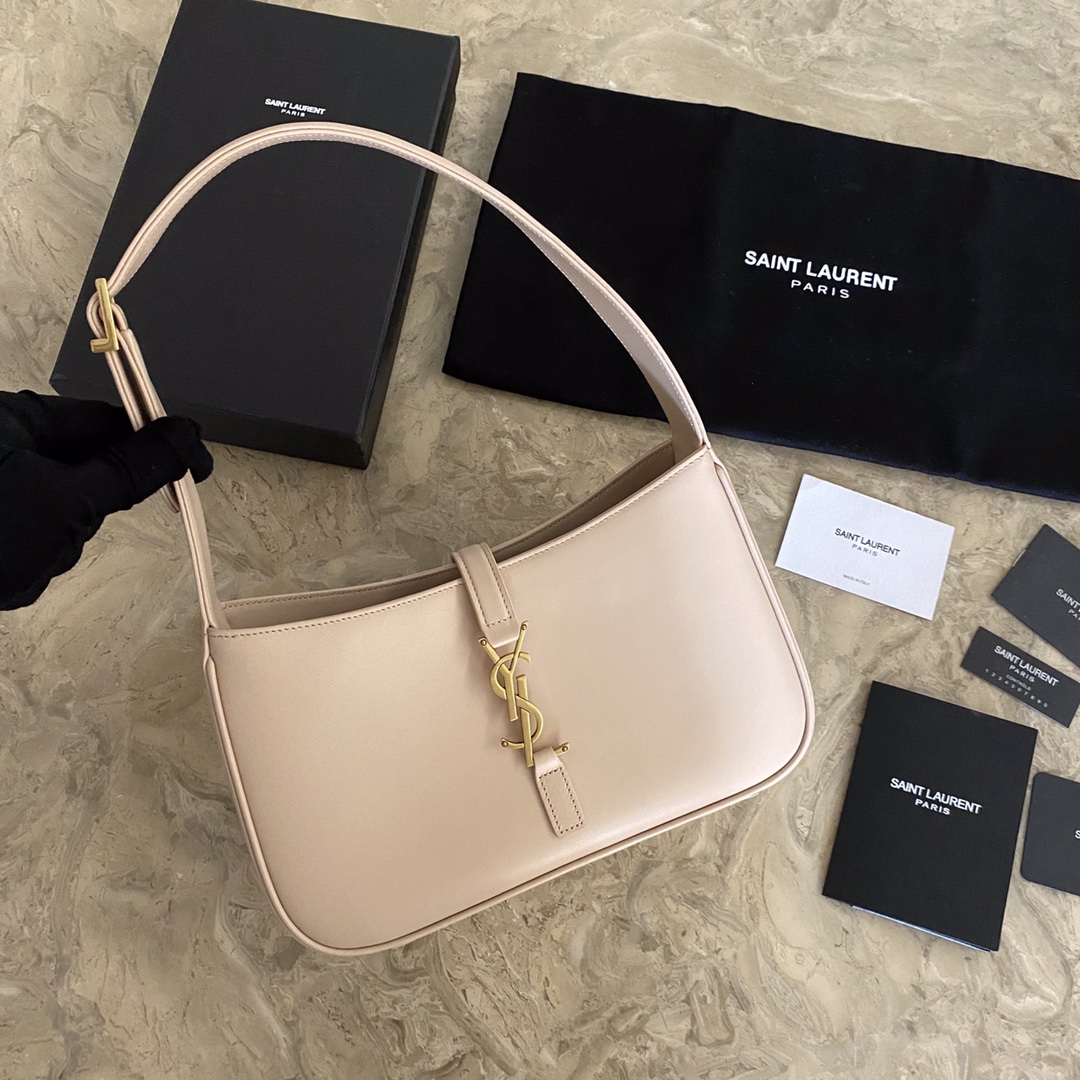 LE 5 ร 7 HOBO BAG IN CROCODILE-EMBOSSED SHINY LEATHER