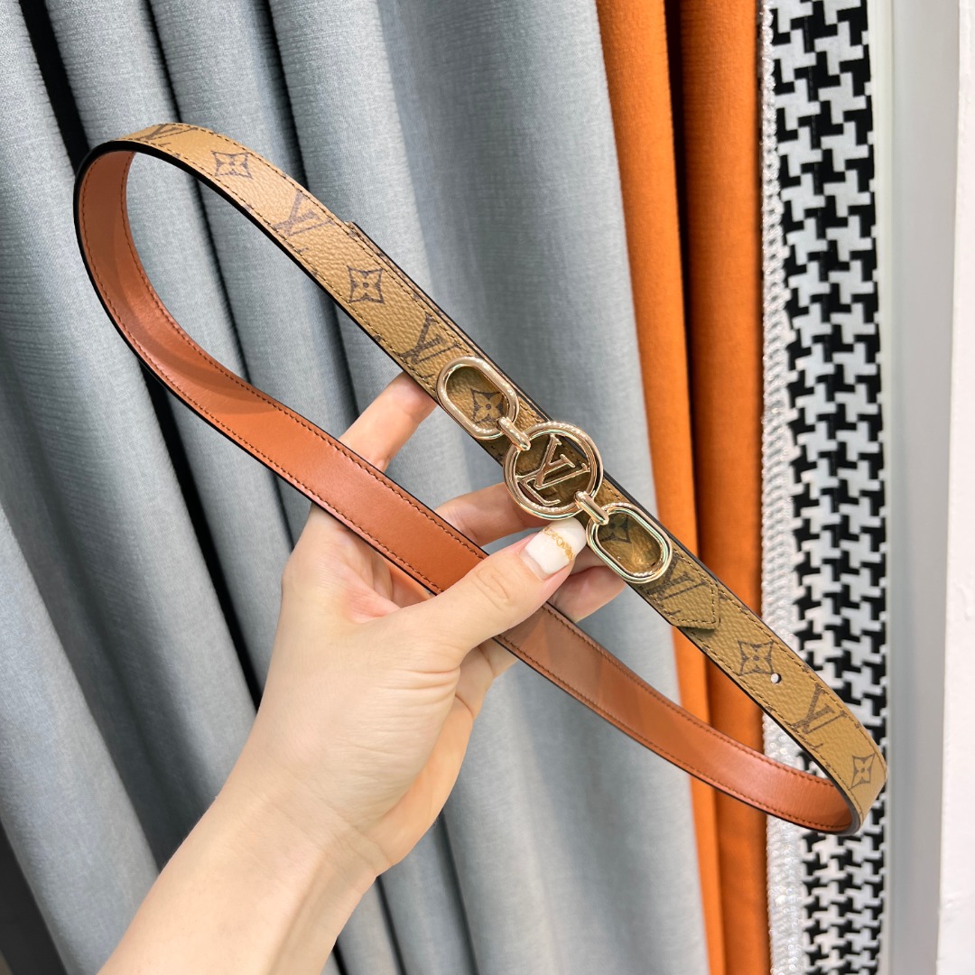 LV D1am0nd Plug Outlet