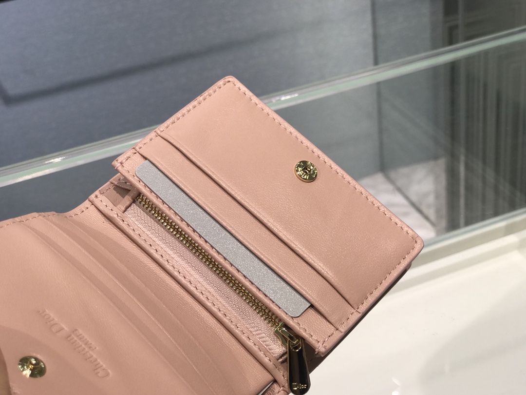 D10r Cannage Wallet