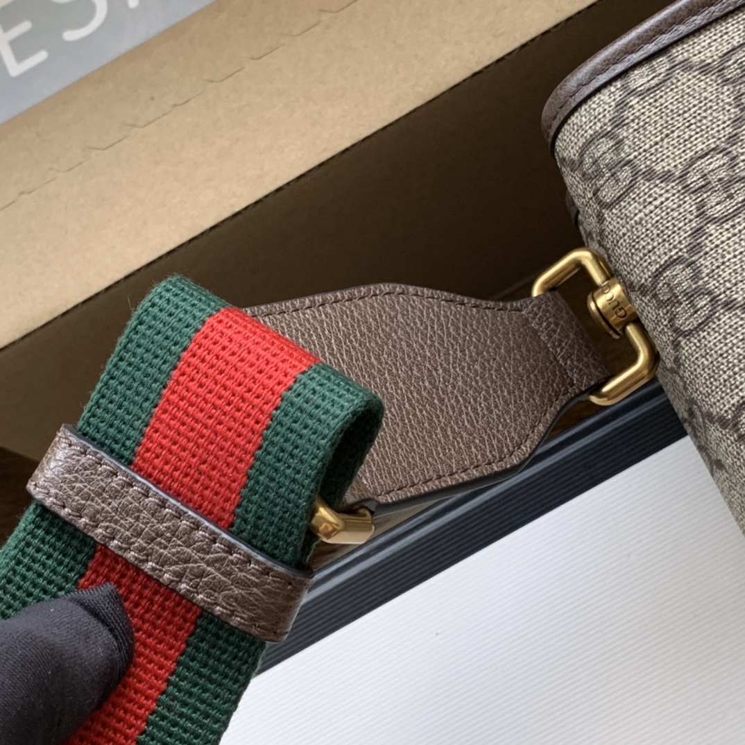 Gvc*1 SHOULDER BAG