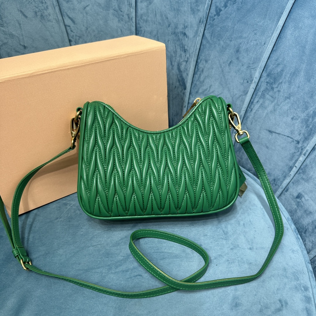Matelassé Leather bag