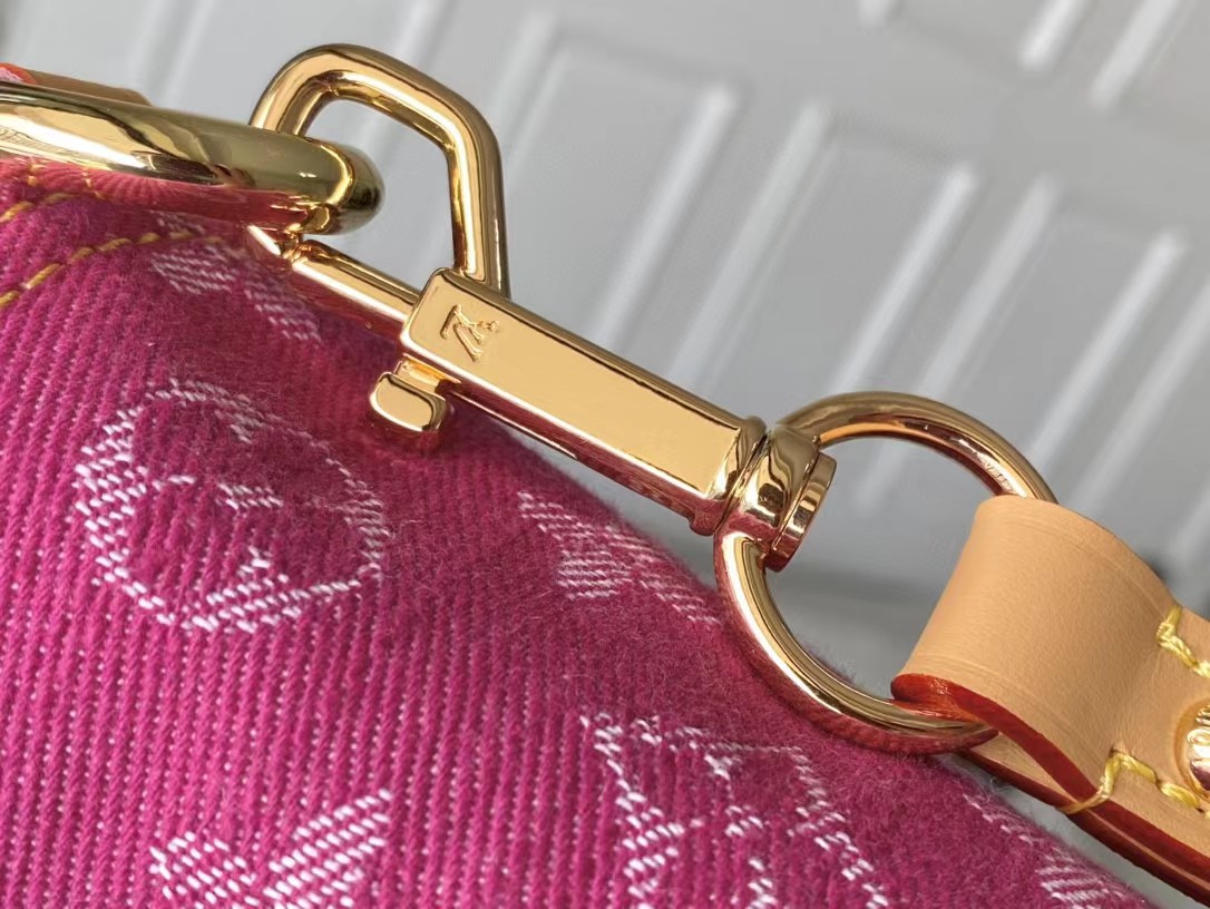 l0vis vvtt0n pink monogram De*1m pleaty