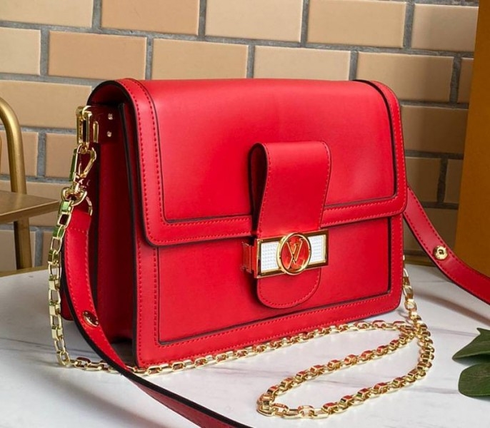 L0vis Vvtt0n Dauphine Lugano MM Bag In Bloody Mary Red