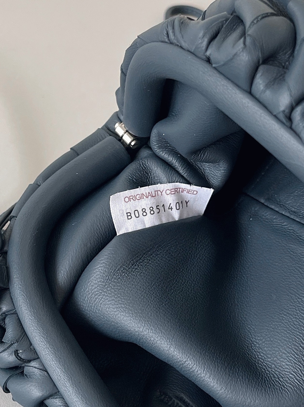 Faux B0tt*ga Ven*ta Mini Pouch with Strap Space