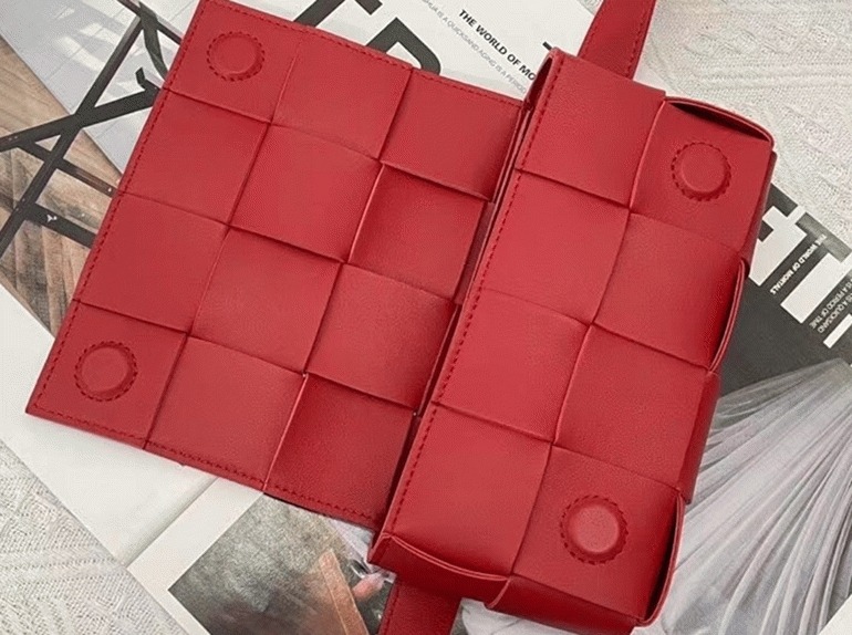 Replica B0tt*ga Ven*ta Cassette Belt Bag Red