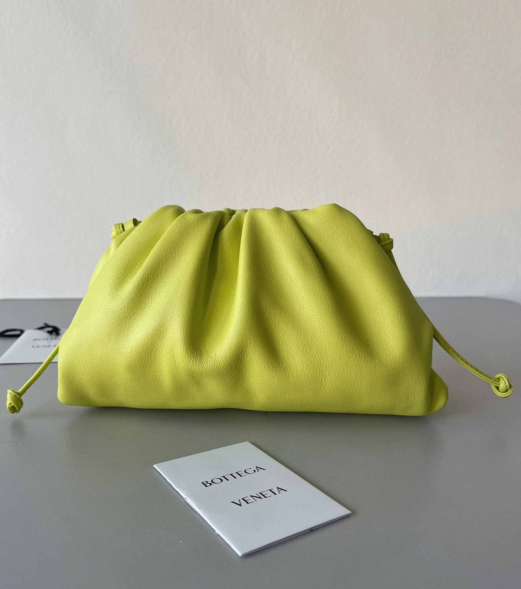 Replica B0tt*ga Ven*ta Mini Pouch with Strap Kiwi