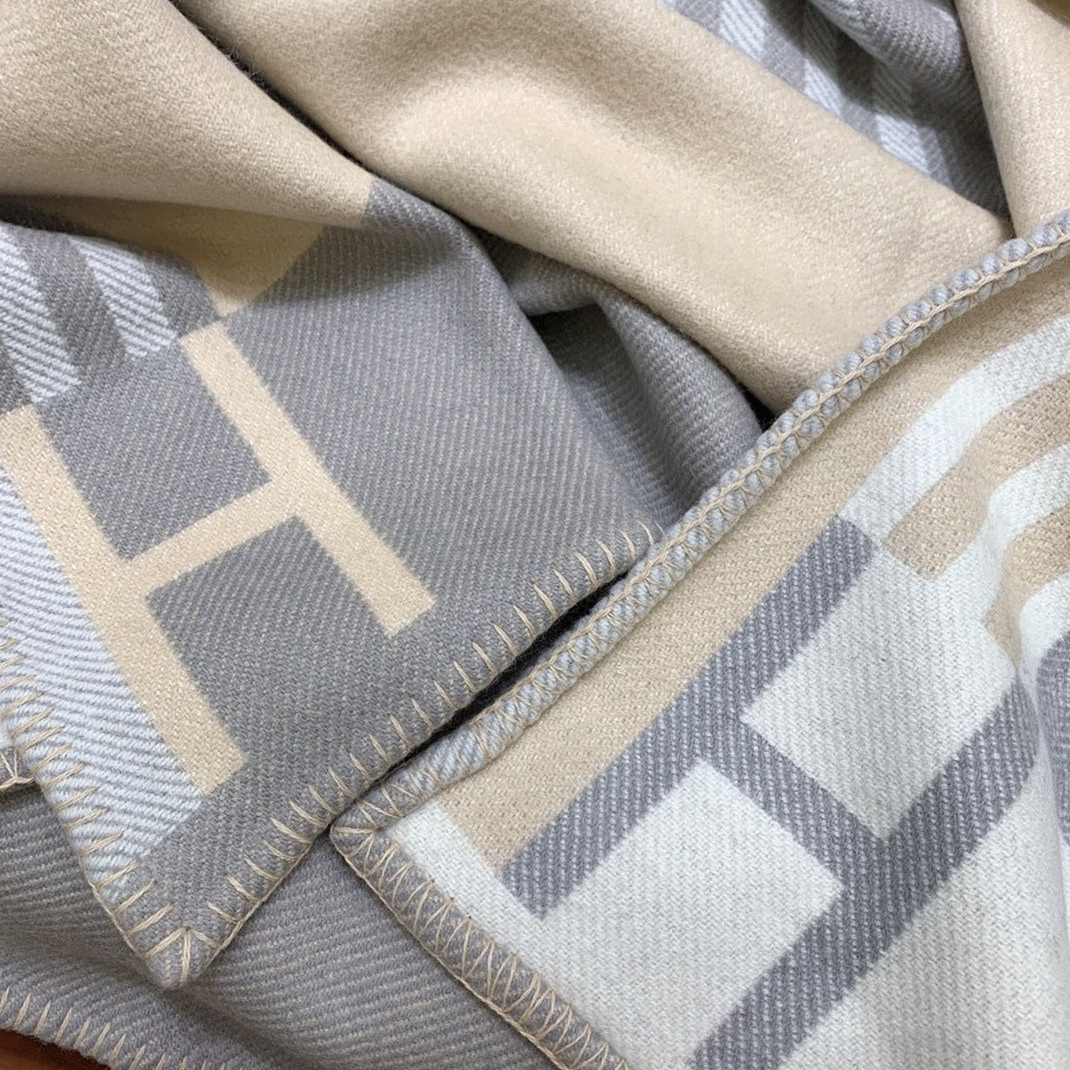 Fake H**me5 Ithaque blanket in grey wool and cashmere