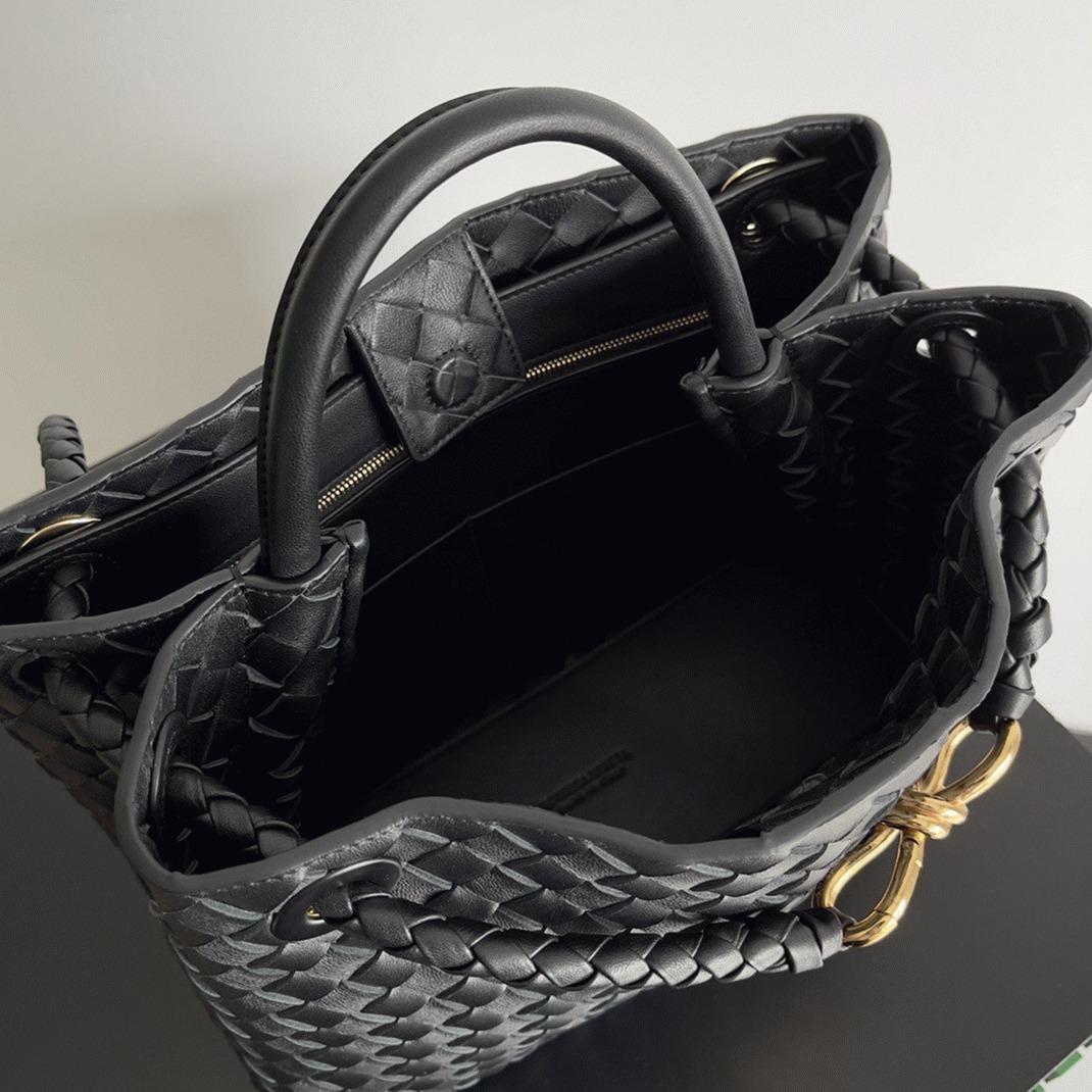 Replica B0tt*ga Ven*ta Medium Andiamo Bag Black