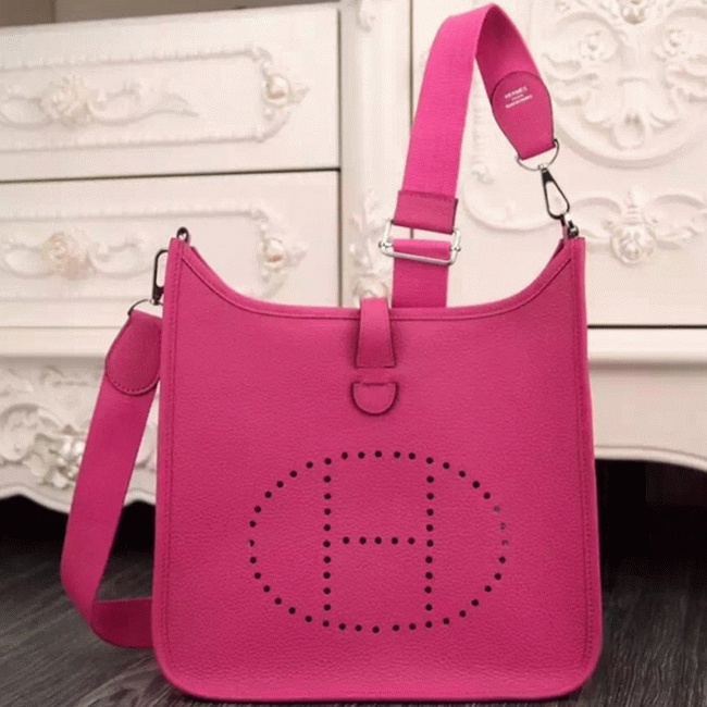 Rose Red Evelyne III PM Bag Replica AAA H**me5 Statement Crossbody