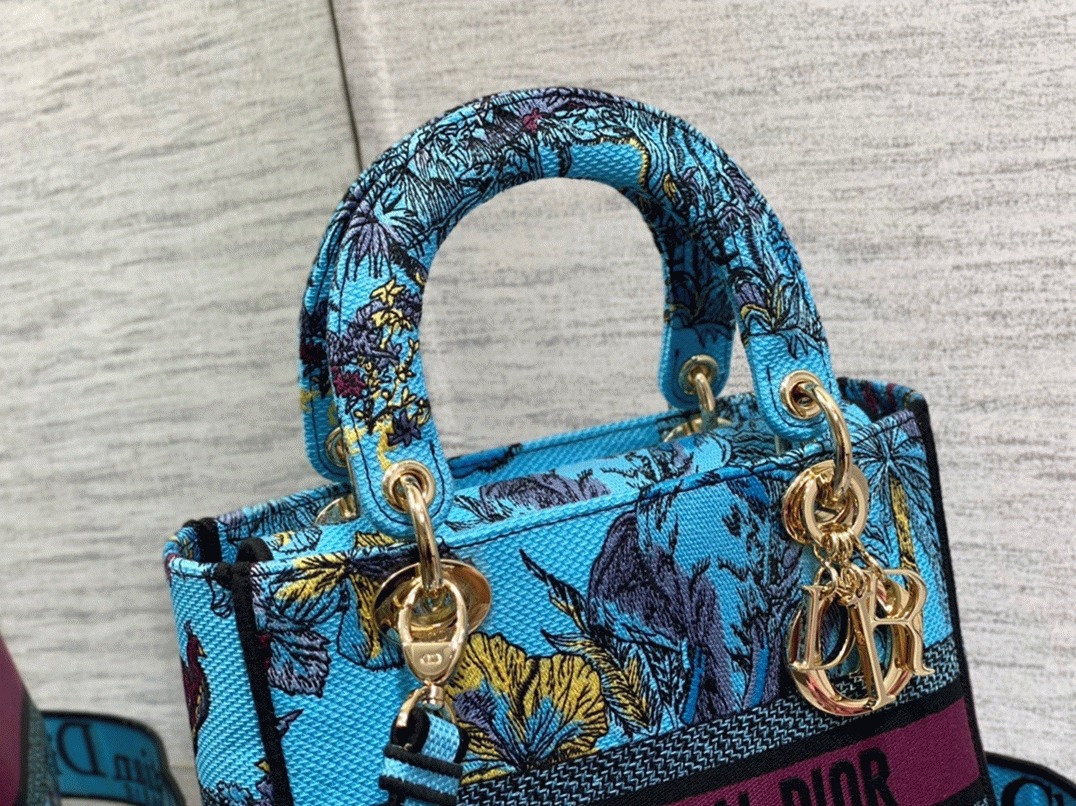 D10r Lady D-Lite Medium Bag Fake in Multicolor Toile de Jouy Voyage Embroidery
