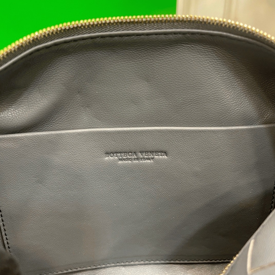 Fake B0tt*ga Ven*ta Loop Small Bag Grey