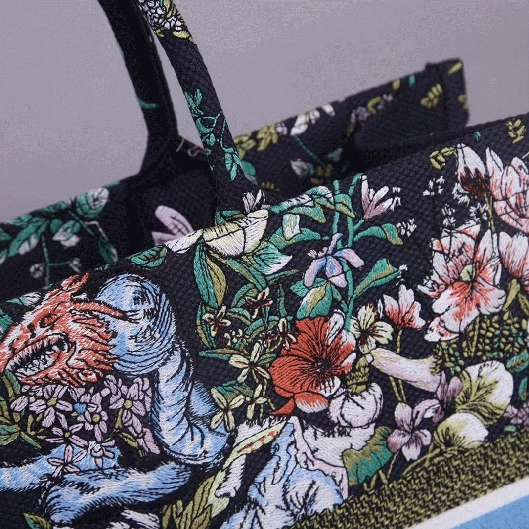 D10r Large Book Tote Bag Fake in Blue D-Constellation Embroidery