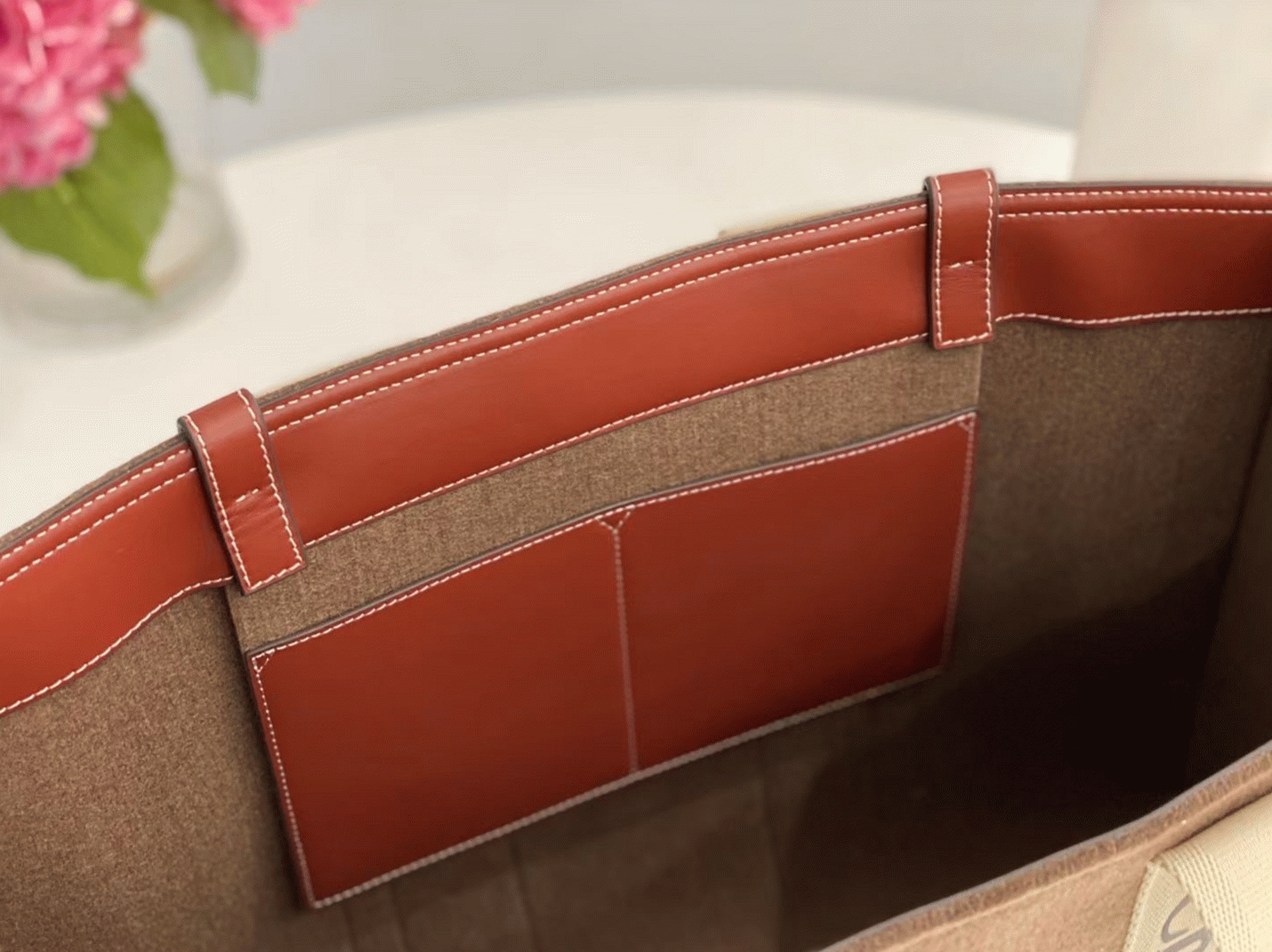 top quality replica Ch10e medium woody tote bag in brown felt