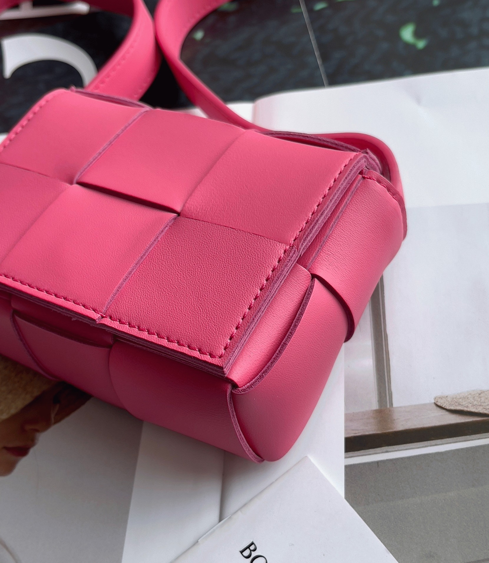 Top Quality Knockoff B0tt*ga Ven*ta Candy Cassette Bag In Cranberry