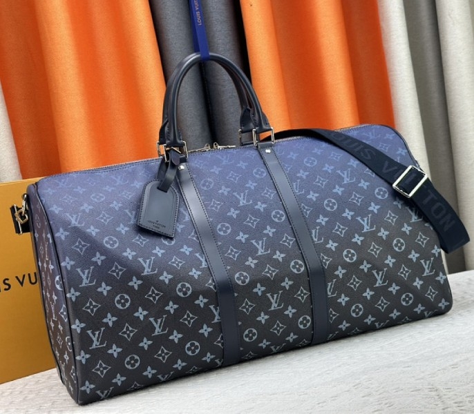 L0vis Vvtt0n Monogram Gradient Canvas Keepall Bandouliere 55 In Navy Blue