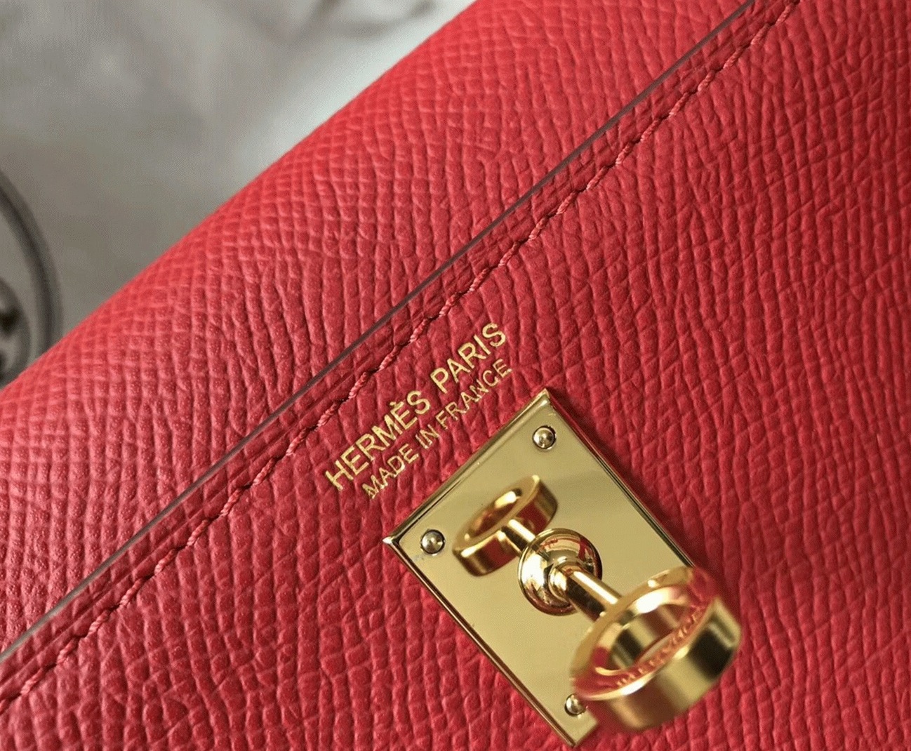 H**me5 Kelly Mini II Bag Replica in Rouge Vif