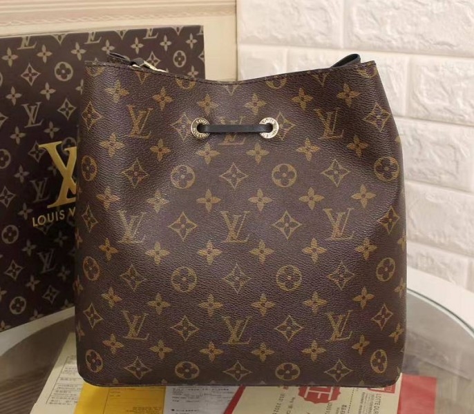 L0vis Vvtt0n Monogram Canvas NeoNoe MM Bag In Black