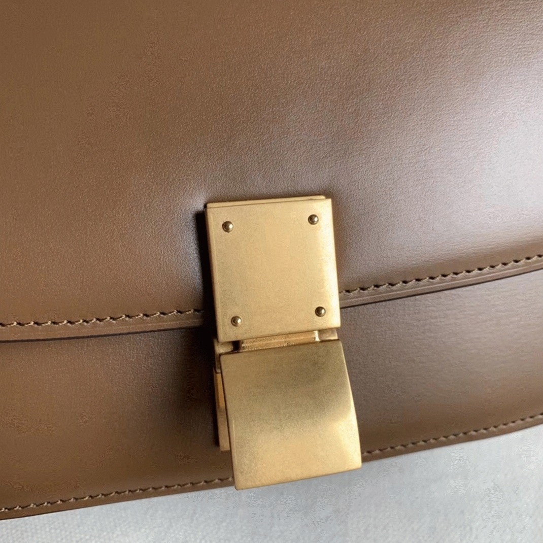 Top Quality Replica Ce1i*e Classic Box Small Bag In Camel