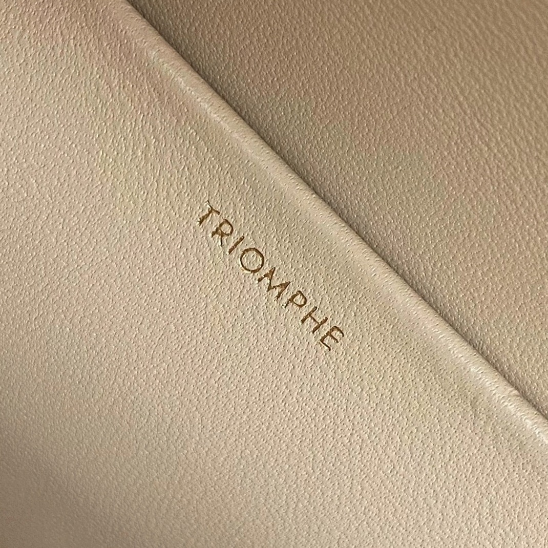 Top Quality Imitation Ce1i*e Triomphe Medium Bag In Nude