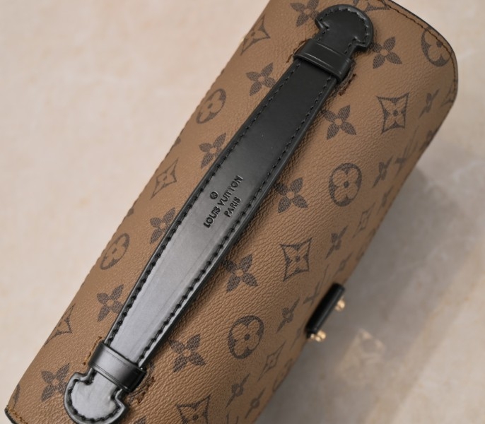 LV Monogram Reverse Canvas Metis M44876