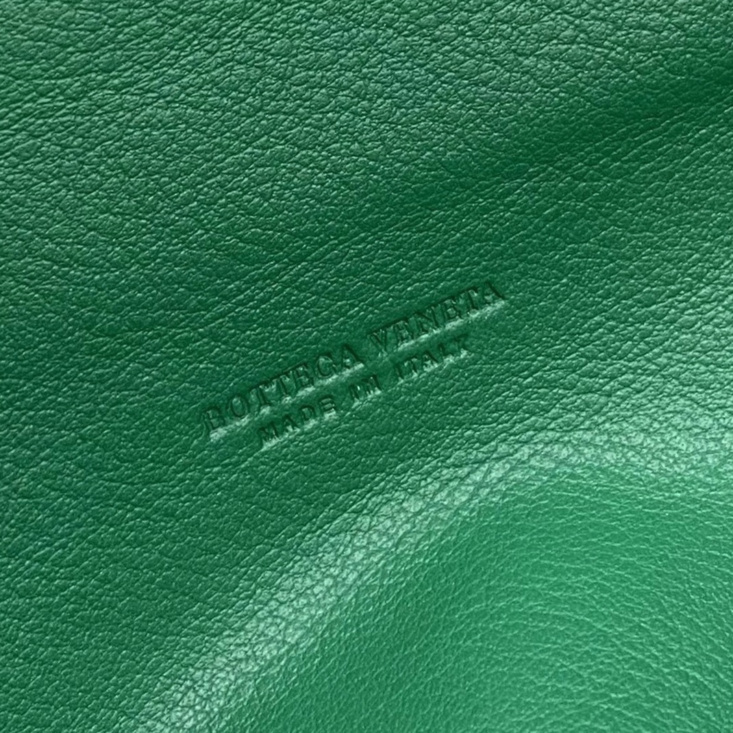 Replica B0tt*ga Ven*ta The Pouch Belt Bag Green
