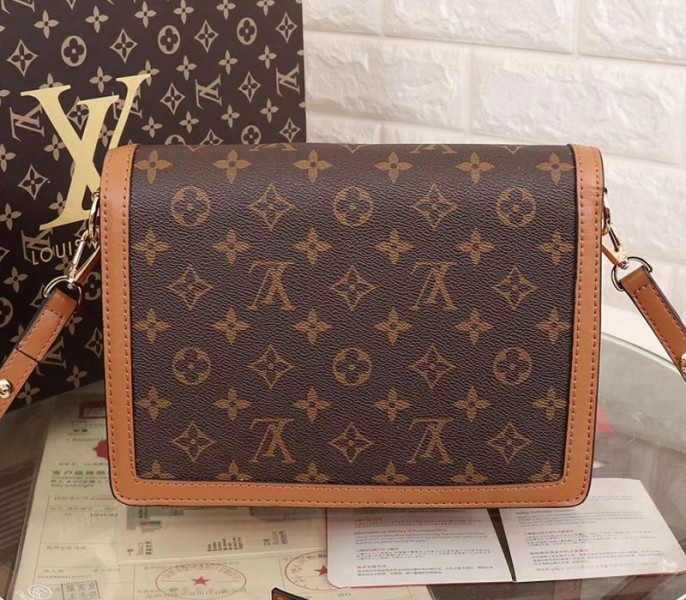 L0vis Vvtt0n Monogram Canvas Dauphine Bag