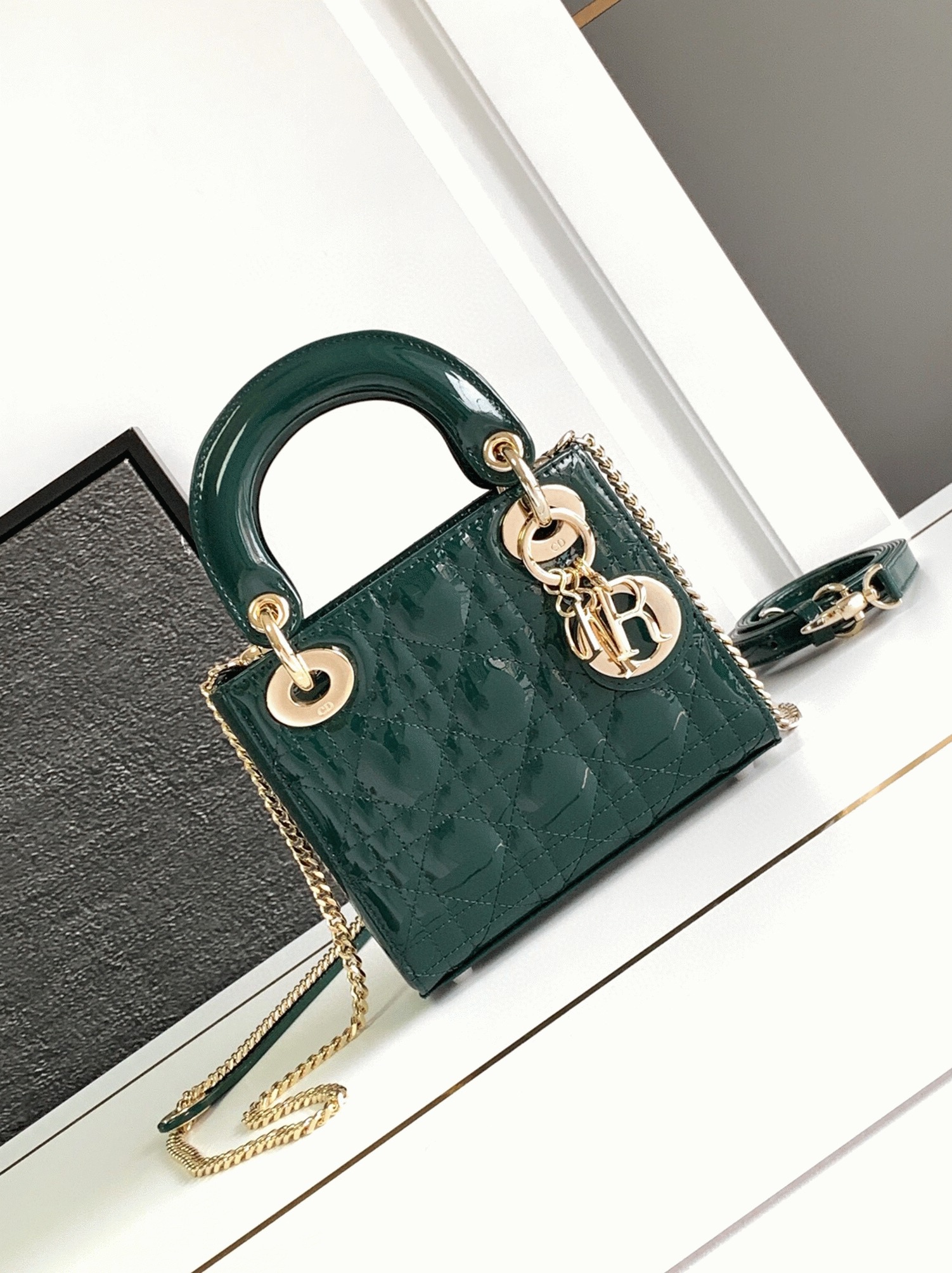 D10r Lady D10r Mini Chain Bag Fake with Chain in Green